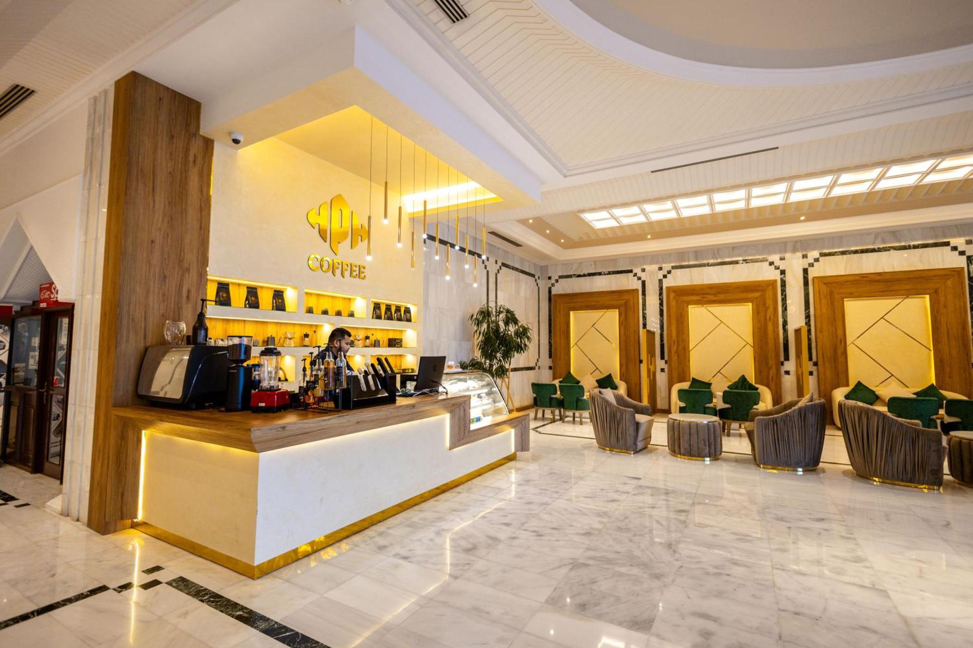 Hamdan Plaza Hotel Salalah, An Htg Hotel Buitenkant foto