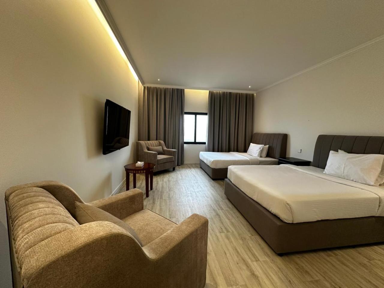 Hamdan Plaza Hotel Salalah, An Htg Hotel Buitenkant foto