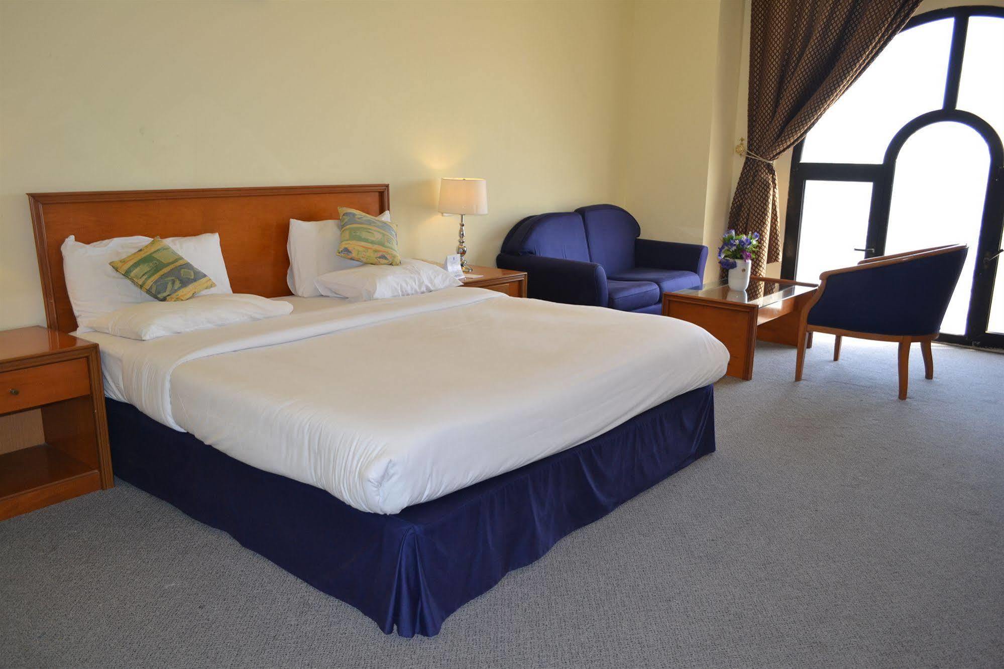 Hamdan Plaza Hotel Salalah, An Htg Hotel Buitenkant foto