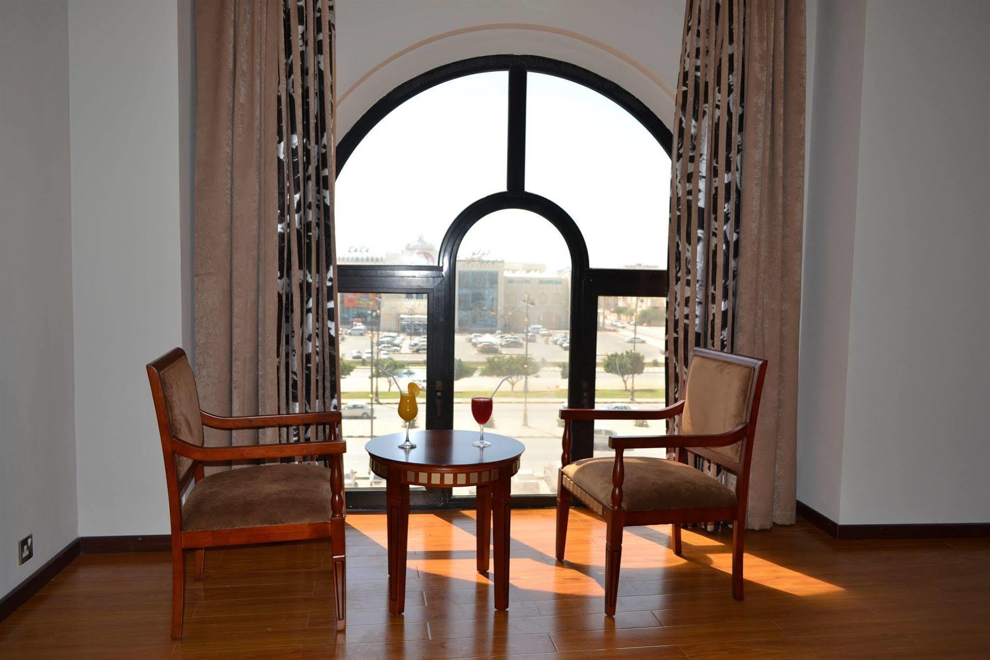 Hamdan Plaza Hotel Salalah, An Htg Hotel Buitenkant foto