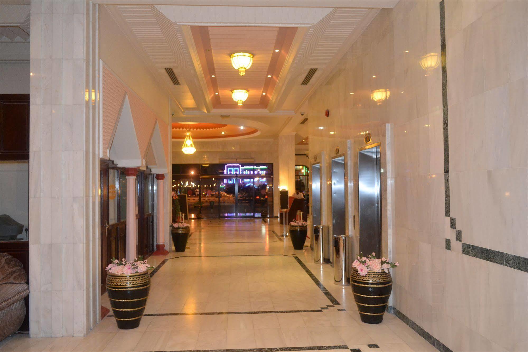 Hamdan Plaza Hotel Salalah, An Htg Hotel Buitenkant foto