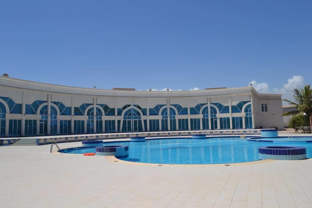 Hamdan Plaza Hotel Salalah, An Htg Hotel Buitenkant foto