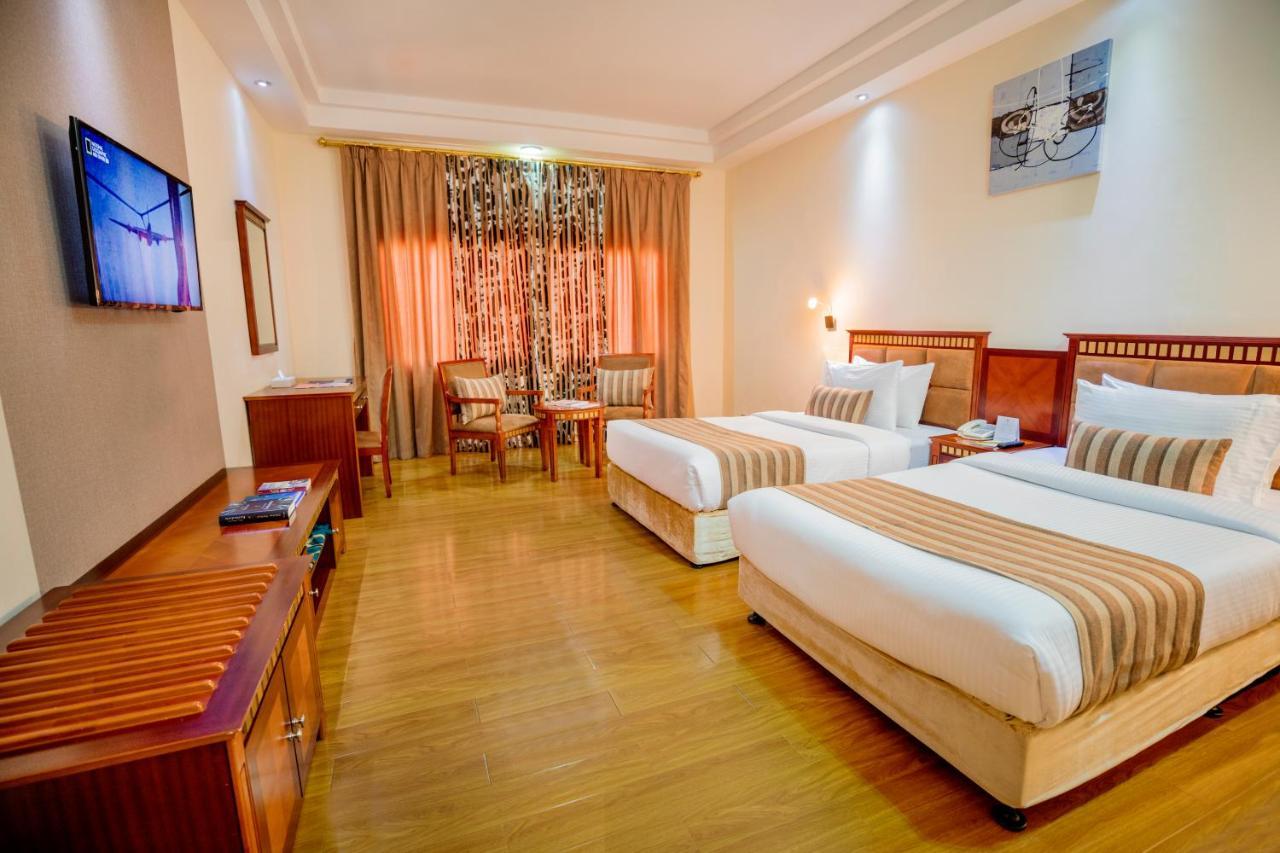 Hamdan Plaza Hotel Salalah, An Htg Hotel Buitenkant foto